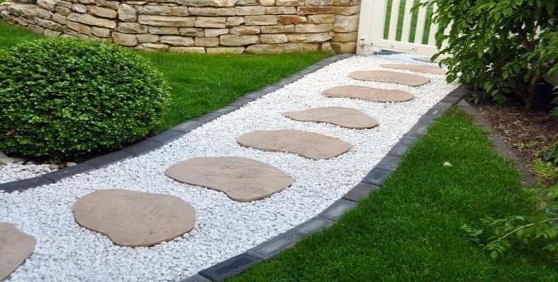 10 Inexpensive Landscaping Ideas for your Yard - Green Gold